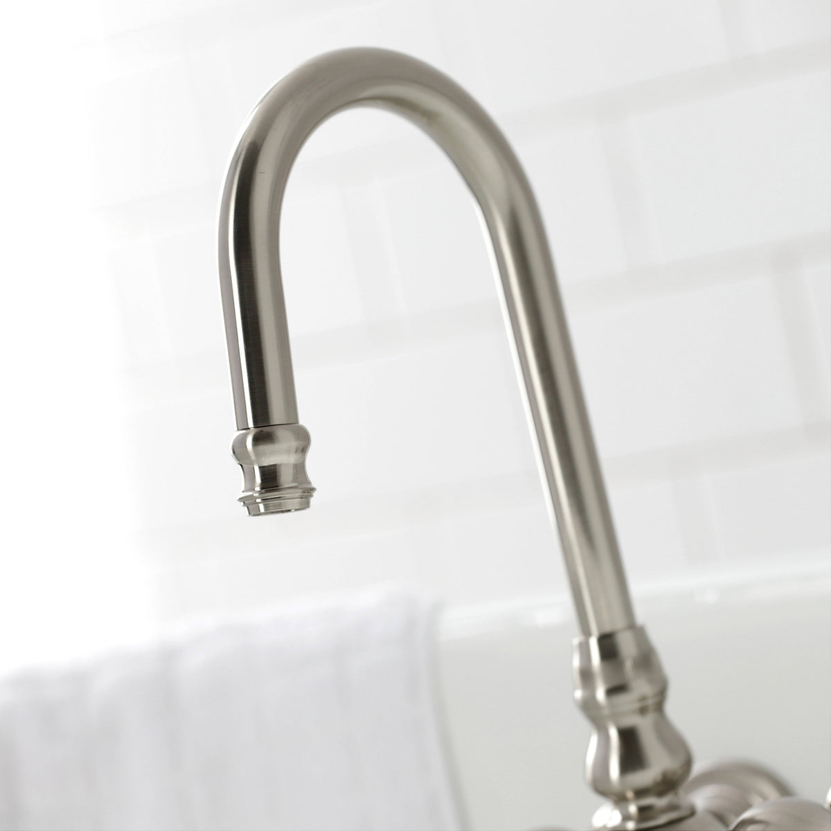 Vintage Tub Wall Mount Clawfoot Tub Faucet, Oil Rubbed Bronze L99573