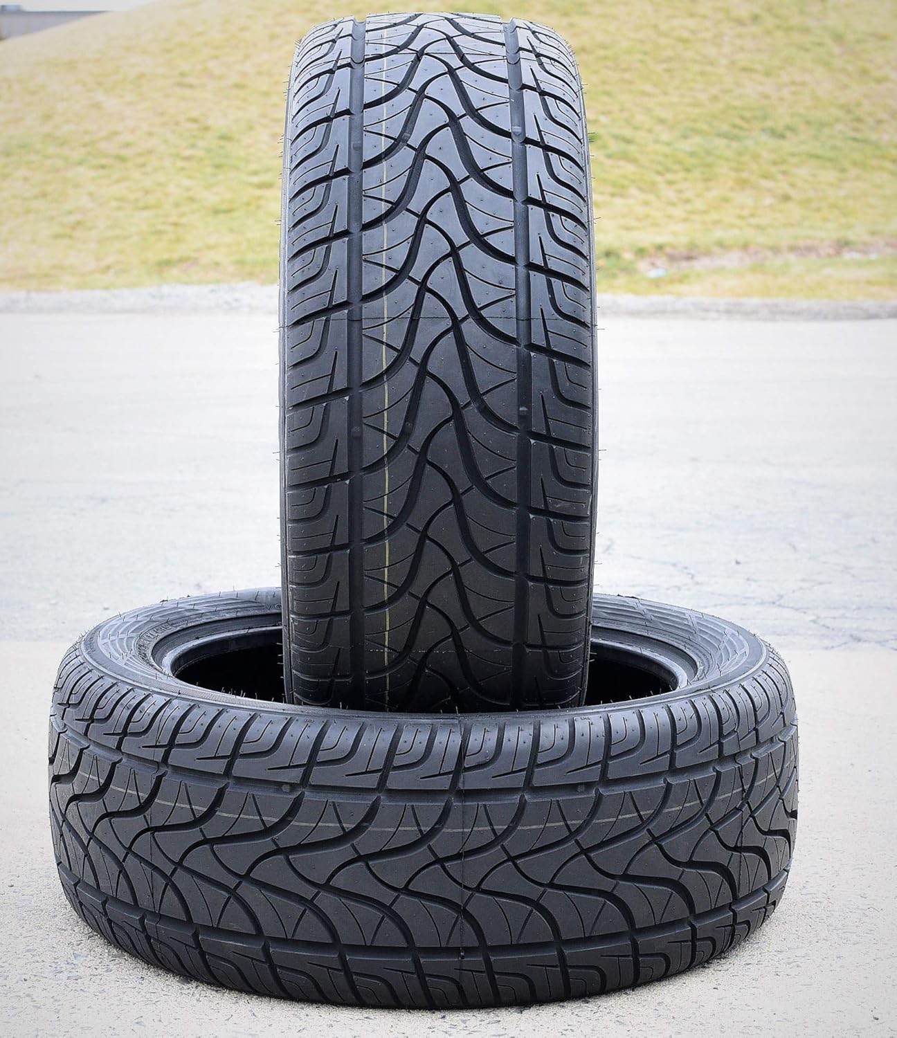 Set of 2 All-Season Performance Radial Tires 305/45R22 118V XL BSW D7576