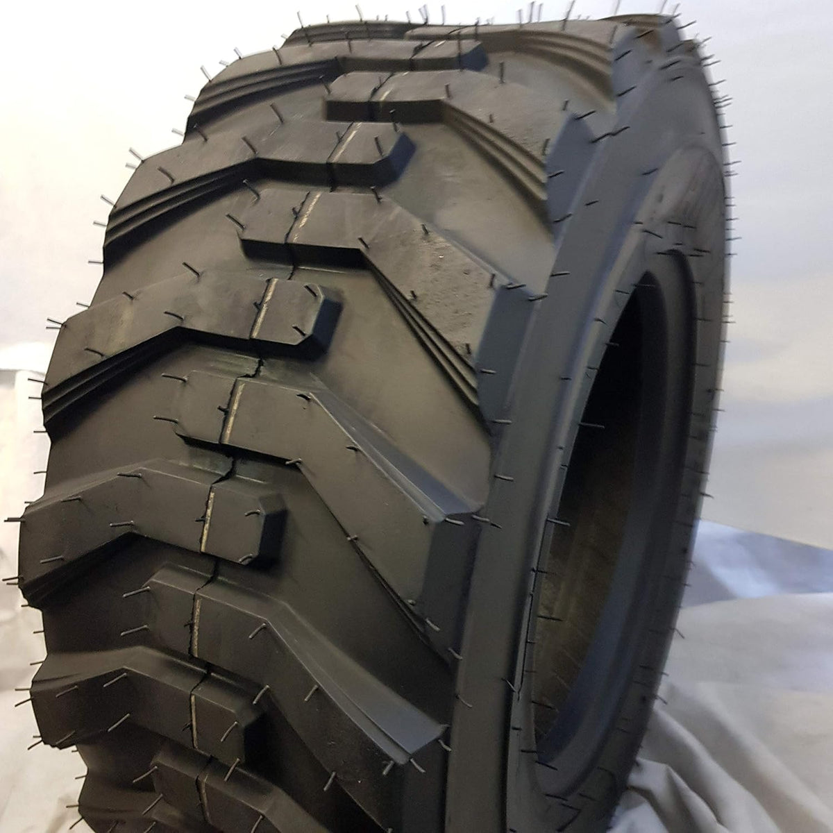12-16.5 14 Ply Skid Steer Tire P77953