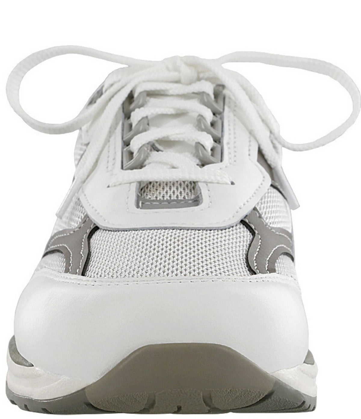 White 6 Wide Mesh Shoes I8925