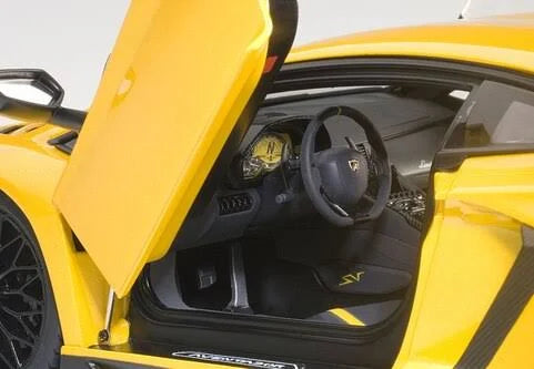 Metallic-yellow 2015 Model Car 1:18 L9202