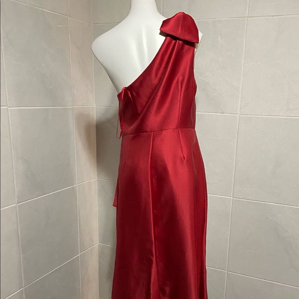 One Shoulder Bow Asymmetrical Hi-Low Gown U786
