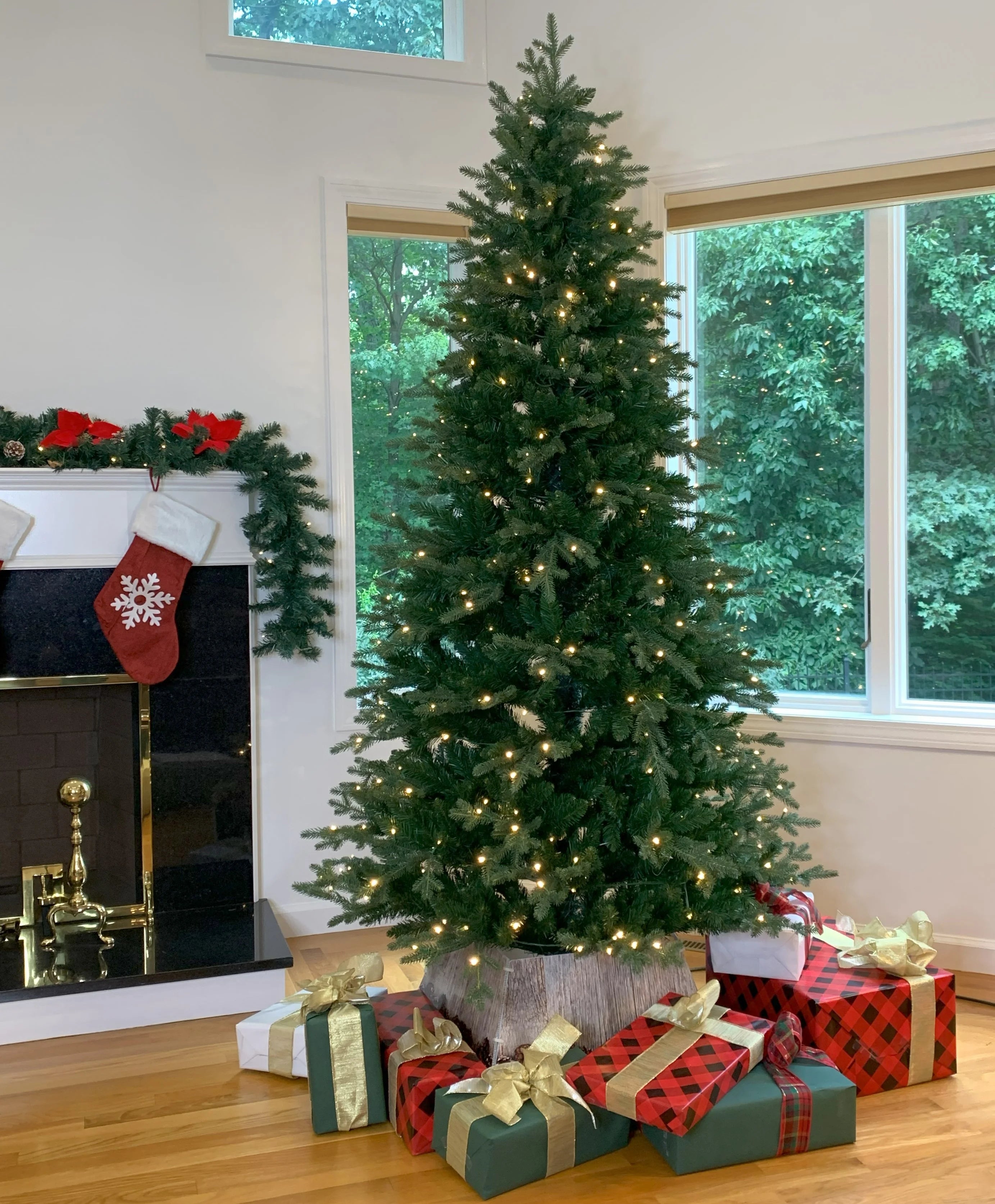 7.5 Ft Pre-Lit Christmas Tree with 400 LED Lights N786751