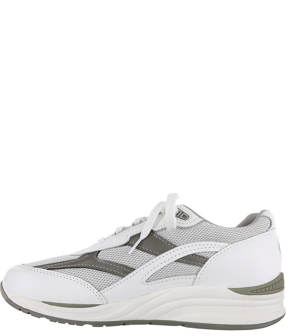 White 6 Wide Mesh Shoes I8925