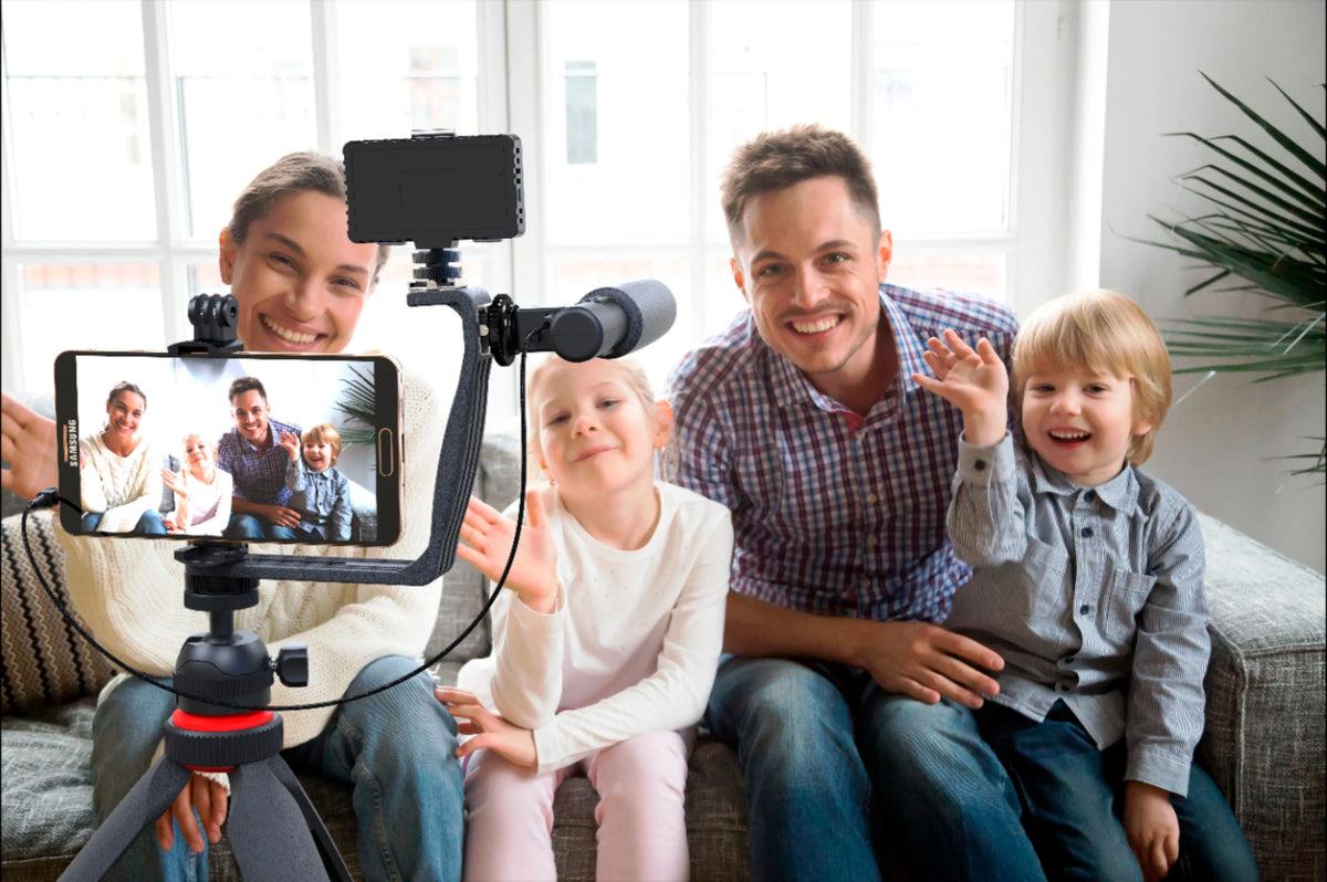 Black Phone Video Stabilizer Rig Kit with Microphone, Light Diffuser and Mini Tripod H968823
