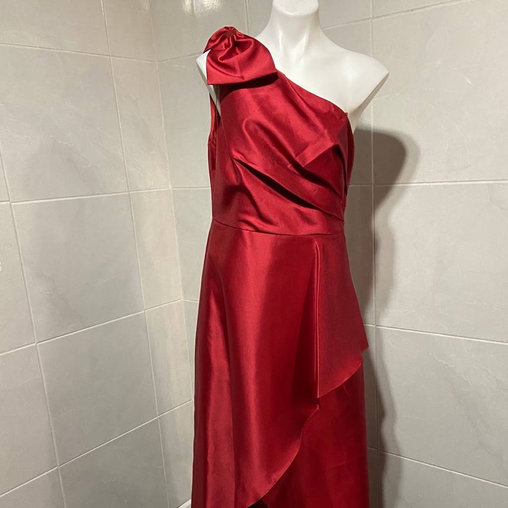 One Shoulder Bow Asymmetrical Hi-Low Gown U786