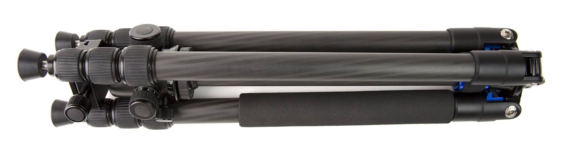 Black Carbon Fiber 4 Section Tripod with Head V716